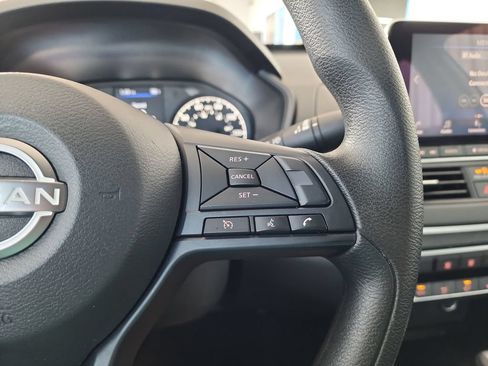 Used 2025 Nissan Altima 2.5 S FWD image 23