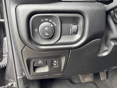 Used 2022 RAM 1500 Big Horn AWD/4WD image 13