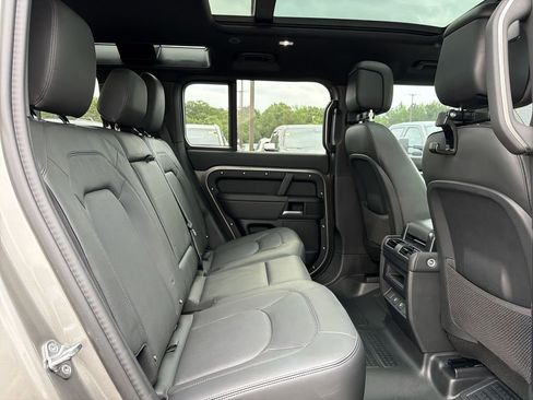 Used 2025 Land Rover Defender 110 S AWD/4WD image 13