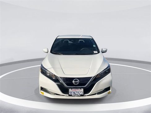 Used 2022 Nissan Leaf S image 2