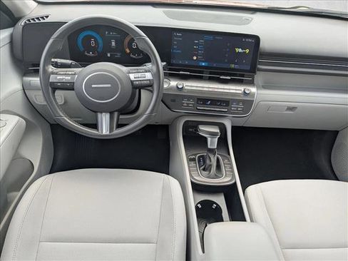 Used 2025 Hyundai Kona SEL AWD/4WD image 16