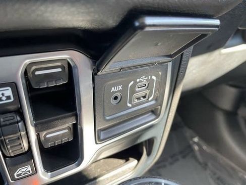 Used 2024 Jeep Wrangler Sport S image 22