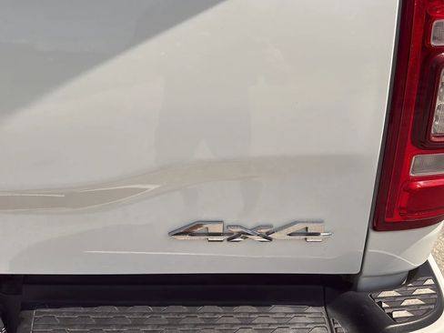 Used 2024 RAM 2500 Laramie AWD/4WD image 6