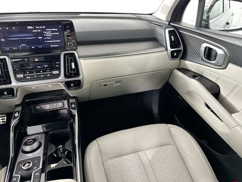 Used 2023 Kia Sorento SX Prestige w/ Panoramic Sunroof Package AWD/4WD image 29