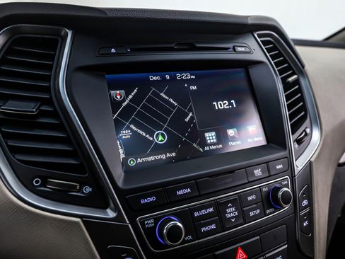 Used 2018 Hyundai Santa Fe Sport image 19