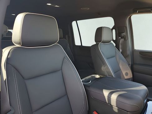 New 2026 GMC Yukon XL Elevation image 15