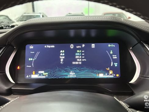 Used 2023 Jeep Grand Cherokee Overland AWD/4WD image 14