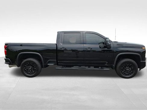 Used 2024 Chevrolet Silverado 2500 LTZ w/ LTZ Plus Package AWD/4WD image 6