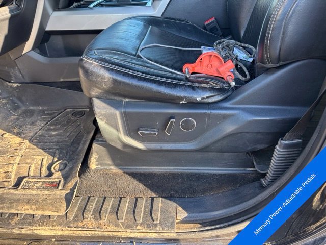 Used 2019 Ford F350 Lariat AWD/4WD image 14