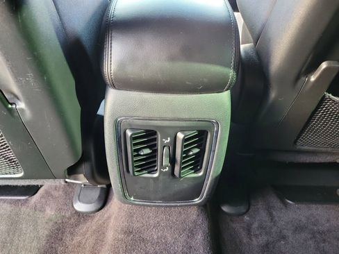 Used 2018 Jeep Grand Cherokee Laredo image 10