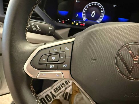 Certified 2023 Volkswagen Taos SE FWD image 29