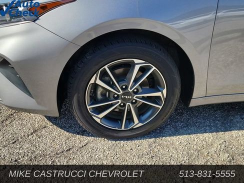 Used 2023 Kia Forte LXS FWD image 9