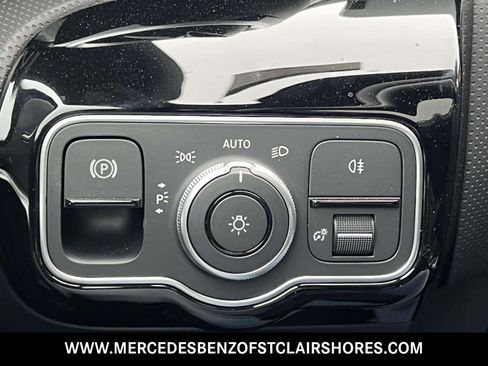Used 2025 Mercedes-Benz CLA 250 4MATIC image 34