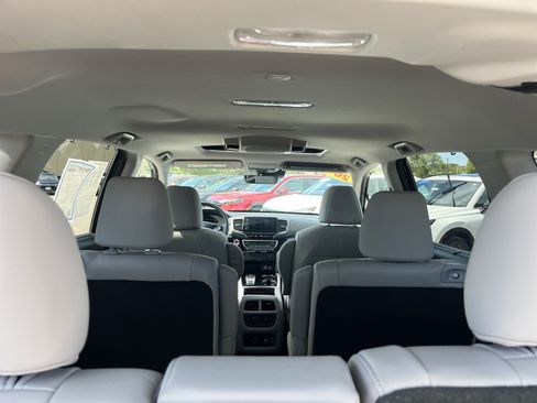 Used 2019 Honda Pilot Touring image 14
