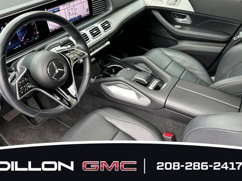 Used 2024 Mercedes-Benz GLS 450 4MATIC image 10