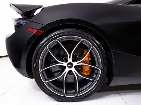 Used 2022 McLaren 720S Spider RWD image 21