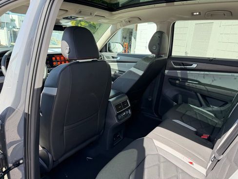 New 2026 Volkswagen Atlas Peak Edition AWD/4WD image 18