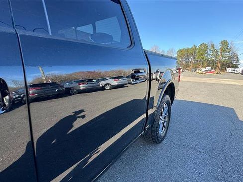 Used 2018 Ford F150 Lariat w/ Equipment Group 502A Luxury image 13