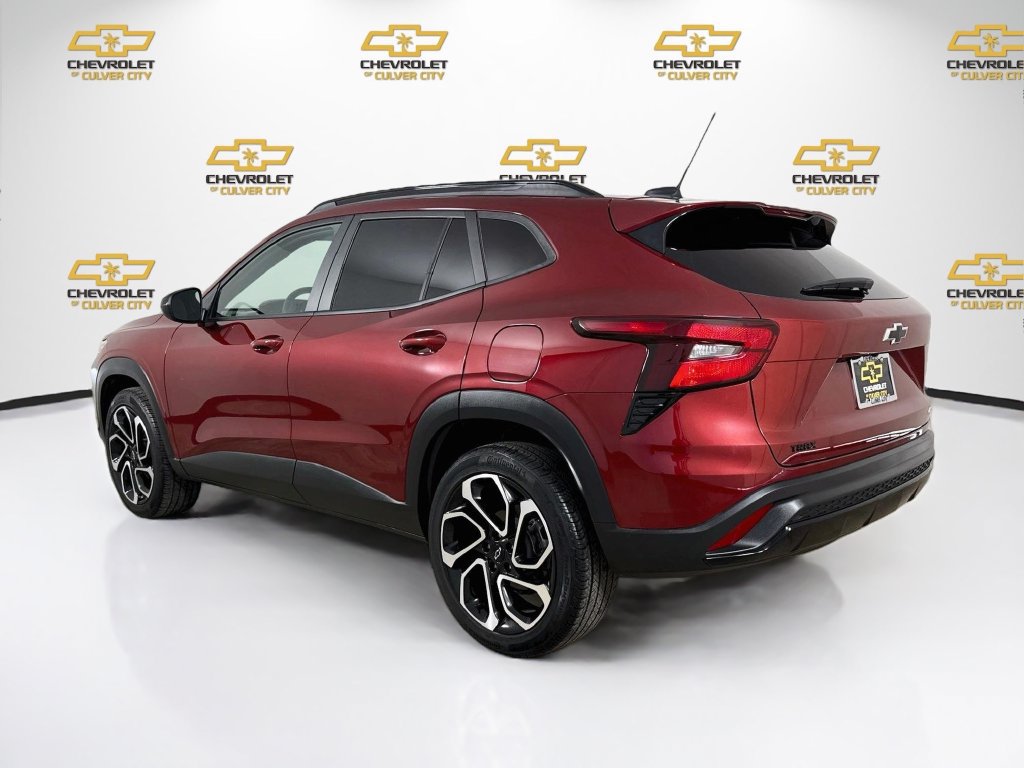 Used 2024 Chevrolet Trax RS FWD image 6