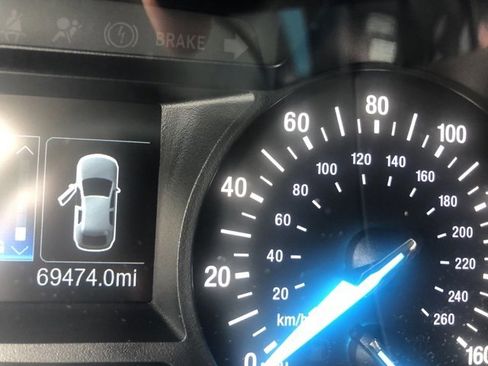 Used 2020 Ford Edge SE image 12