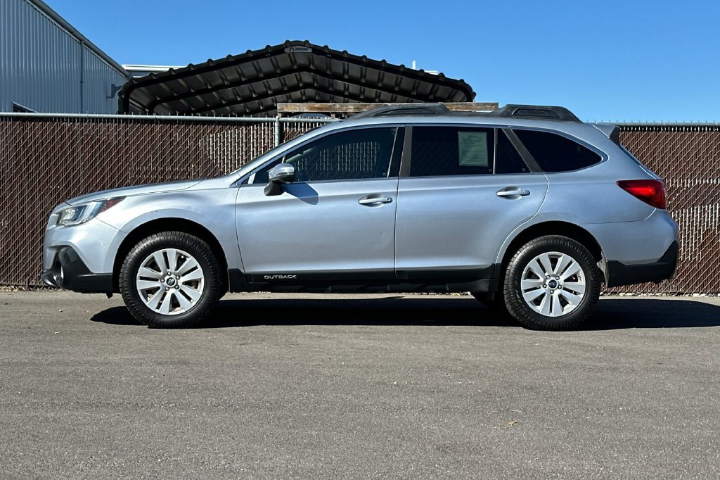 Used 2018 Subaru Outback 2.5i Premium AWD/4WD image 10