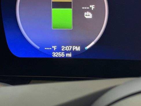 Certified 2025 Porsche Macan 4S Electric image 22