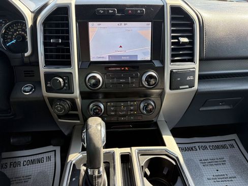 Used 2019 Ford F150 Lariat w/ Equipment Group 502A Luxury AWD/4WD image 17