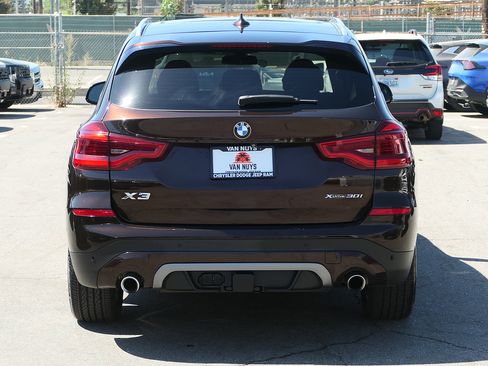 Used 2019 BMW X3 xDrive30i w/ Executive Package AWD/4WD image 5