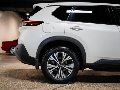 Used 2021 Nissan Rogue SV AWD/4WD image 13