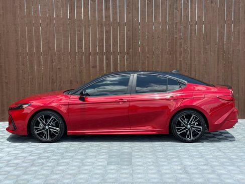 Used 2025 Toyota Camry XSE FWD image 14