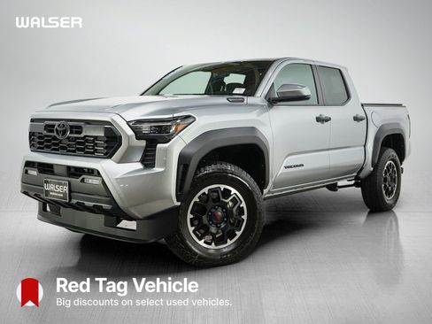 Used 2026 Toyota Tacoma TRD Off-Road AWD/4WD image 1