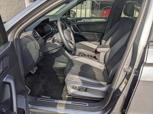 Used 2023 Volkswagen Tiguan SE R-Line AWD/4WD image 8