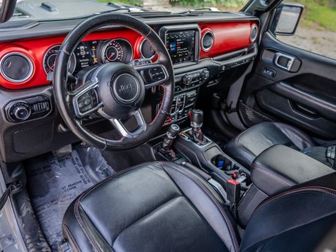 Used 2019 Jeep Wrangler Unlimited Rubicon AWD/4WD image 14