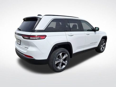 New 2026 Jeep Grand Cherokee Limited AWD/4WD image 3