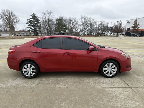 Used 2017 Toyota Corolla LE image 30