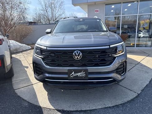Used 2024 Volkswagen Atlas SEL Premium R-Line image 3