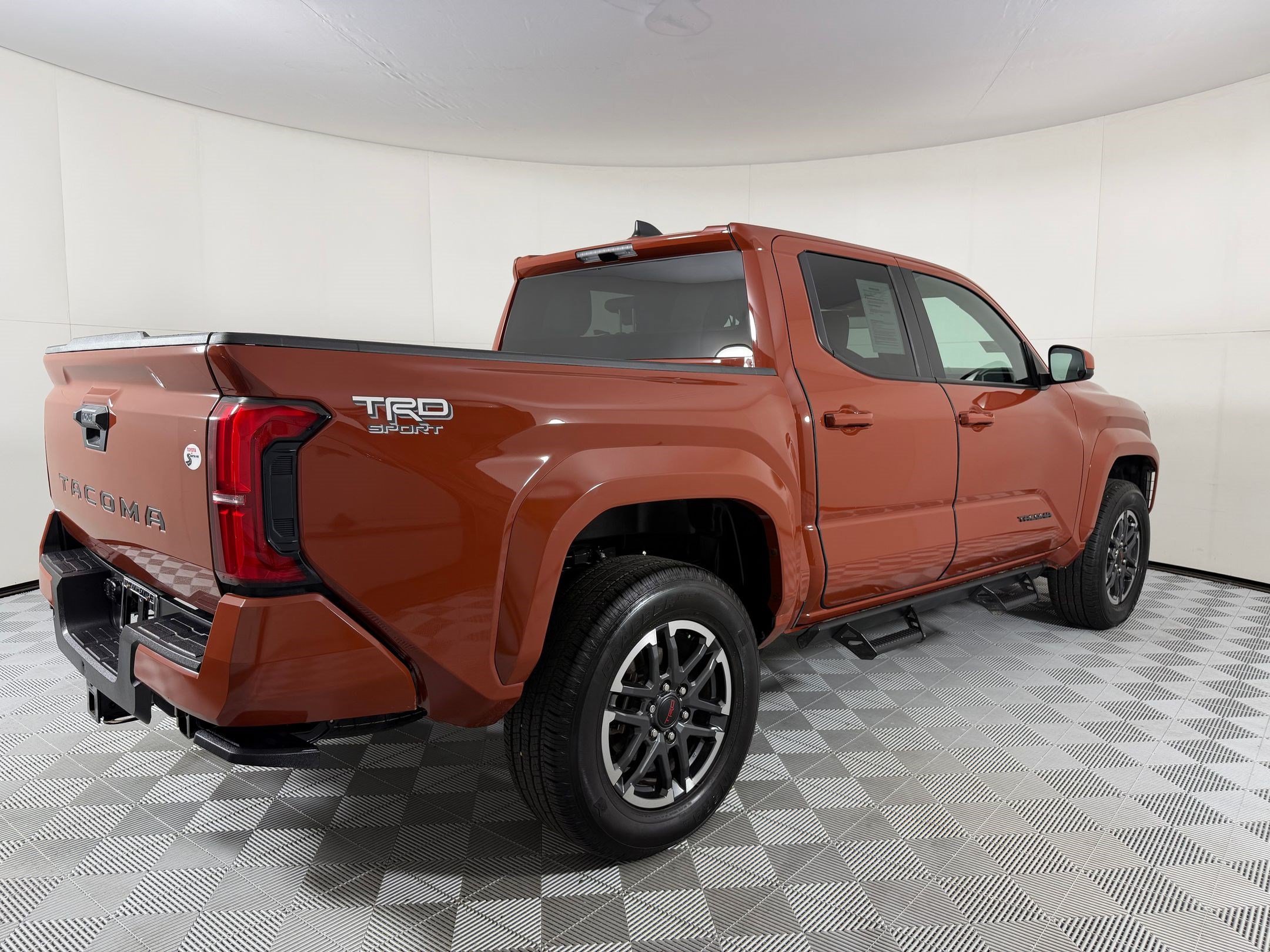 Used 2025 Toyota Tacoma TRD Sport RWD image 9