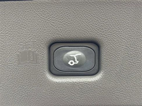 Used 2020 Lincoln Nautilus Reserve w/ Equipment Group 202A image 13