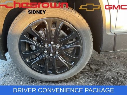 Used 2023 GMC Acadia SLE w/ Driver Convenience Package image 11