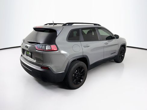 Used 2023 Jeep Cherokee Altitude Lux AWD/4WD image 9