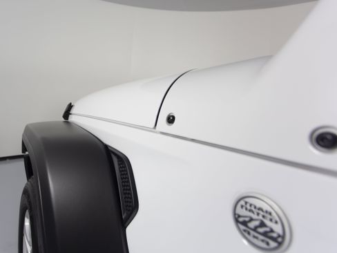 Used 2021 Jeep Wrangler Sport image 35