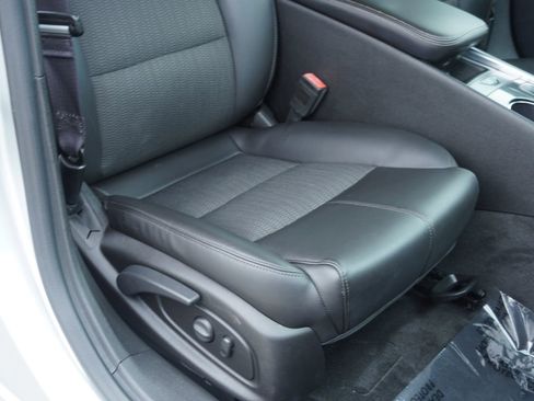 Used 2016 Chevrolet Impala LT image 33