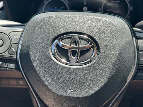 Certified 2025 Toyota RAV4 XSE AWD/4WD image 39