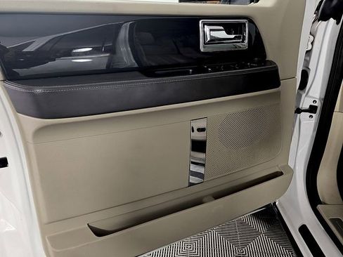 Used 2017 Lincoln Navigator L Reserve AWD/4WD image 14