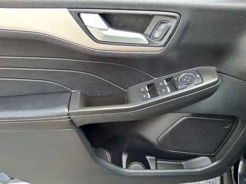 Used 2021 Ford Escape SE FWD image 10