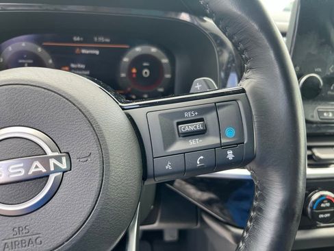 Used 2023 Nissan Pathfinder Platinum AWD/4WD image 18