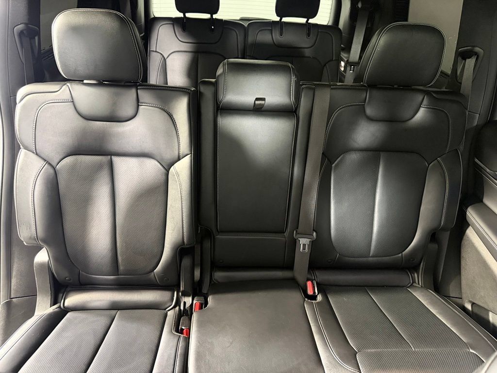 Used 2022 Jeep Grand Cherokee L Overland RWD image 18