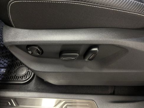 New 2026 Volkswagen Atlas Cross Sport SE image 4