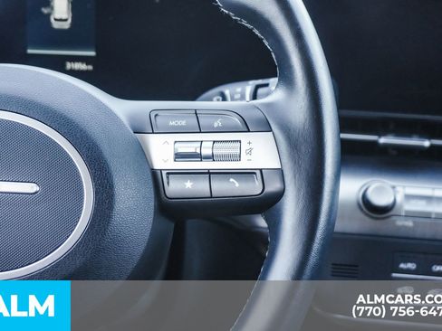 Used 2025 Hyundai Kona SEL image 30