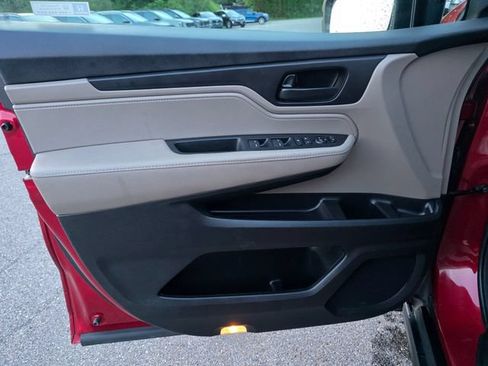 Used 2022 Honda Odyssey EX image 25
